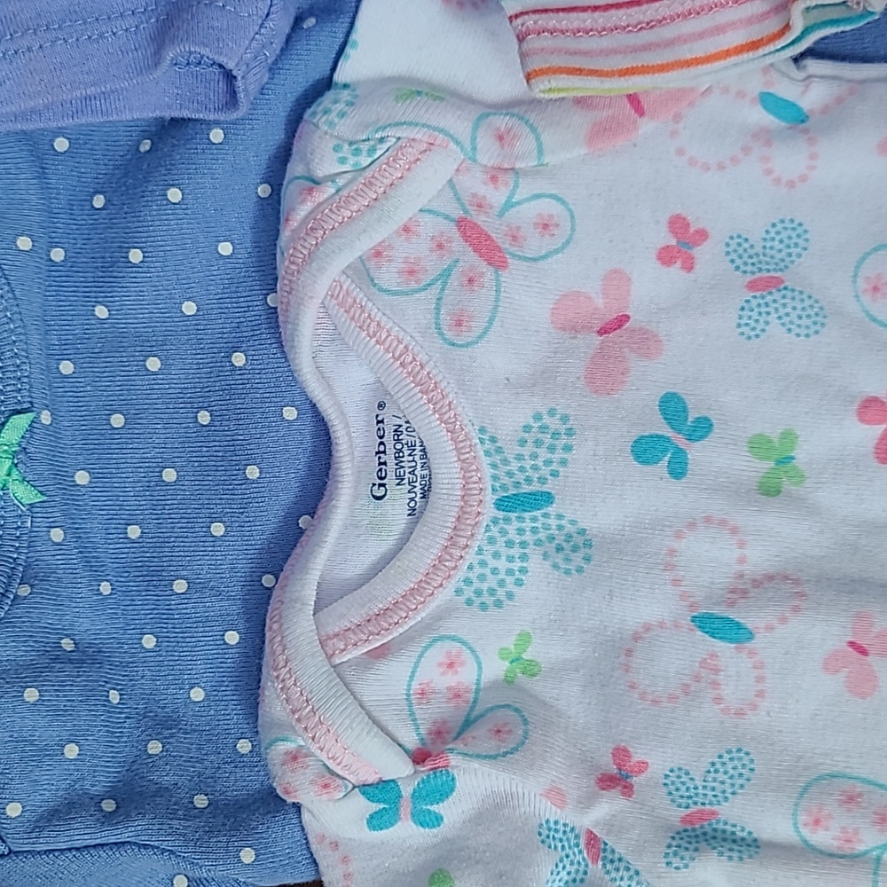 (4) Bodysuits Newborn - Picture 5 of 7